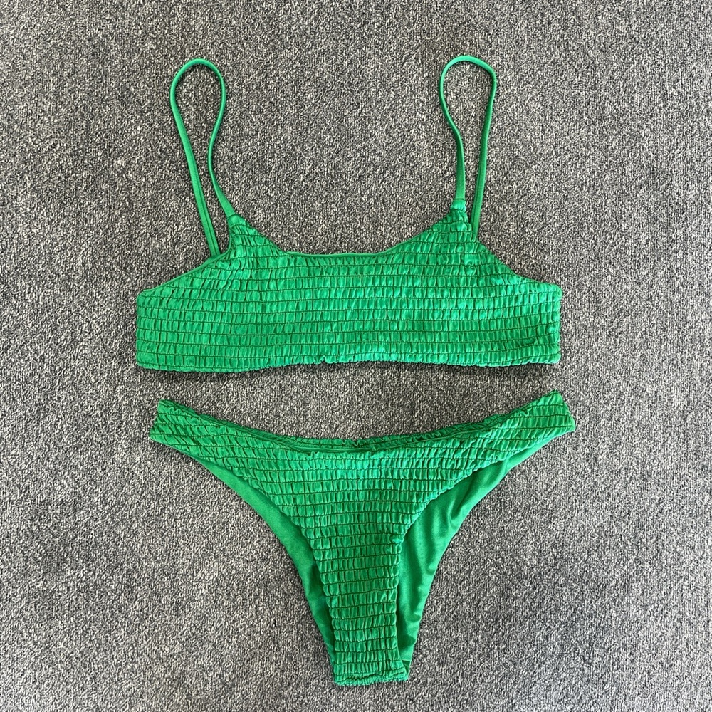 Green ribbed bikini set